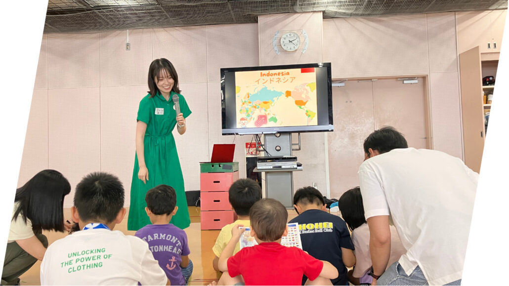 千代田区立神田児童館での文化交流教室の様子。